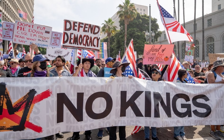 Los Angeles - po tygodniu starć z policją, tym razem pokojowa demontracja przeciw Donaldowi Trumpowi