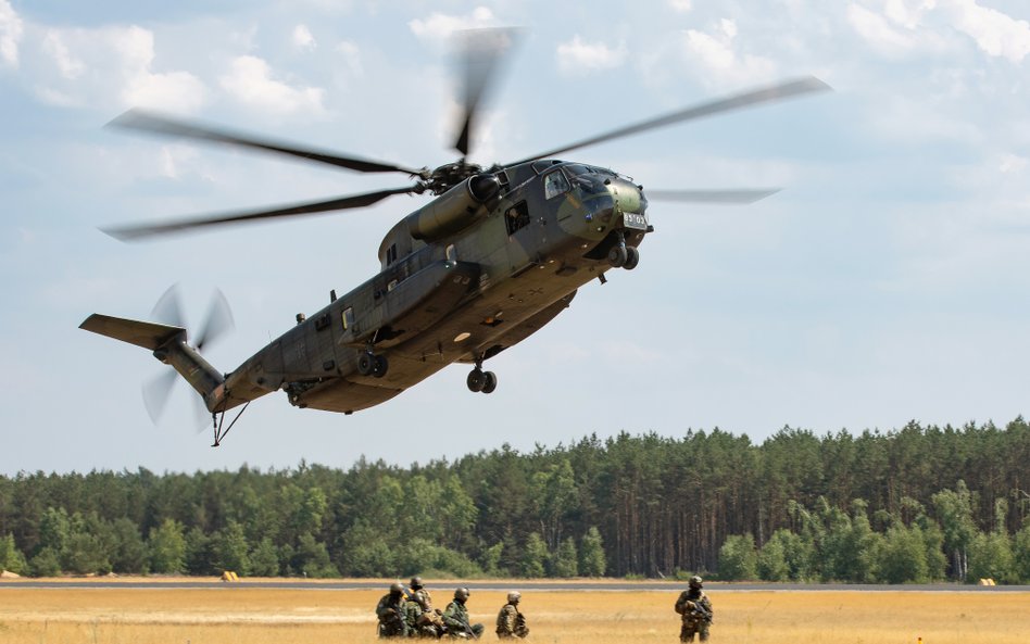 Celem programu STH jest wybór dostawcy następcy 80 śmigłowców CH-53G Stallion.
