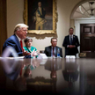 Brytyjczycy sprawdzą czy lek brany przez Trumpa działa