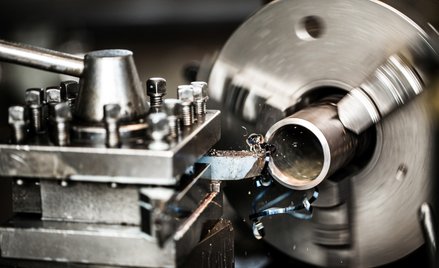 PMI dla polskiego przemysłu spadł pierwszy raz od czerwca