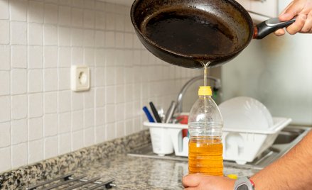 Specjalna karta seniora umożliwia oddawanie zużytego oleju spożywczego bez konieczności korzystania 