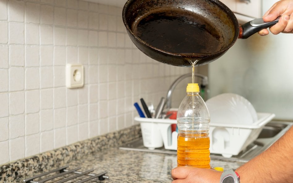 Specjalna karta seniora umożliwia oddawanie zużytego oleju spożywczego bez konieczności korzystania 