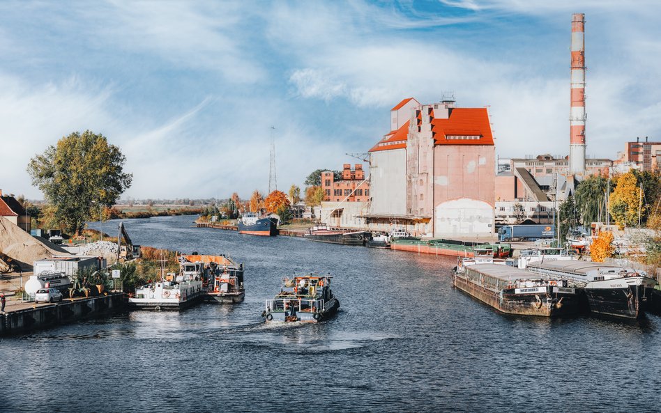 Rozbudowa portu umożliwi dotarcie do Elbląga statkom z pominięciem drogi wodnej przez Cieśninę Pilaw