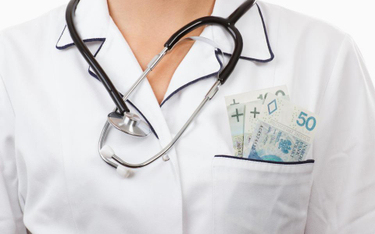 Młodzi lekarze ws. bonów patriotycznych: będzie strajk