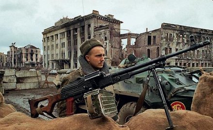 Rosjanie nie wiedzą, o co walczą. Są głodni i torturowani przez starszych rangą (fot: Shakh Aivazov)