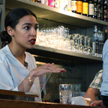 Alexandria Ocasio-Cortez znów stanęła za barem