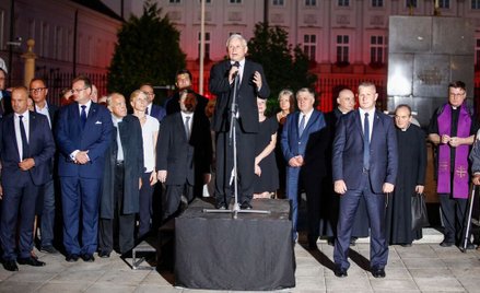 Nieoficjalnie mówi się, że ustalenie podkomisji Macierewicza nie mają już dla Jarosława Kaczyńskiego