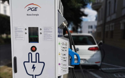 PGE wprowadza opłaty za ładowanie aut elektrycznych