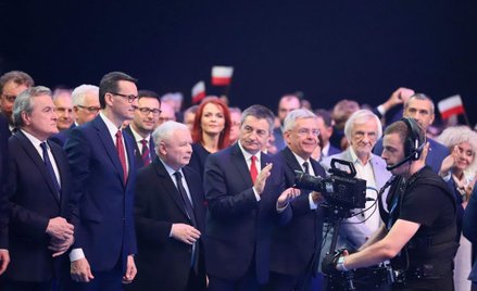Artur Bartkiewicz: PiS gra o wszystko: Wyciąga rękę do klasy średniej