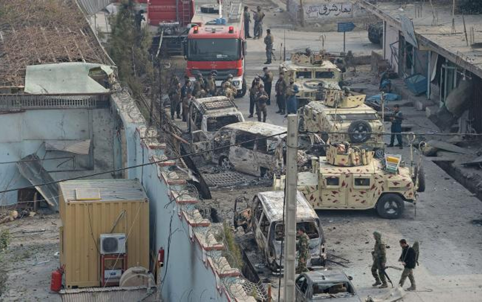 Choć od 2001 roku amerykańscy podatnicy wydali na wojnę w Afganistanie 830 miliardów dolarów, terror
