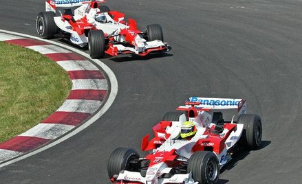 Zespół Toyoty podczas wyścigu Formuły 1