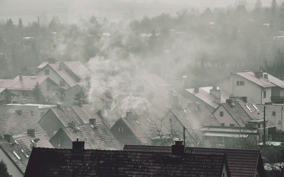 Smogowy obwarzanek truje. Szykuje się pozew mieszkańców Krakowa