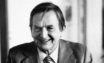 Premier Olof Palme w Sztokholmie 28 lutego 1986 roku, dziewięć godzin przez zabójstwem