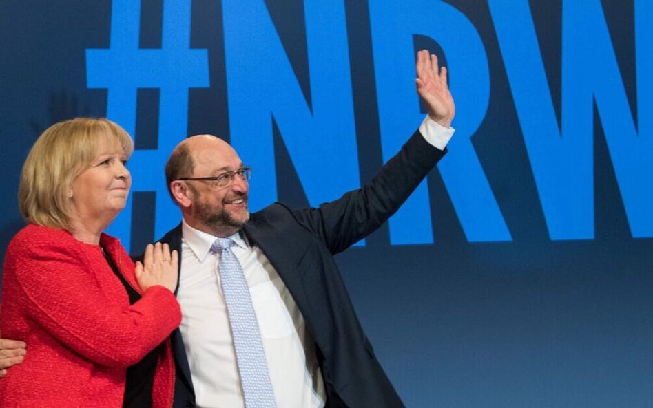 Premier Nadrenii Północnej-Westfalii Hannelore Kraft oraz Martin Schulz liczą na sukces w majowych w