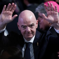 Artur Fal: Czy Gianni Infantino może sprywatyzować mundial?