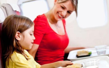 Linie lotnicze starają się poprawiać jakość jedzenia na pokładach. Na przeszkodzie stoją m.in. koszt