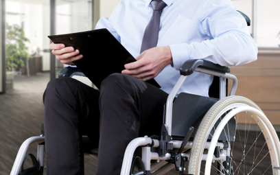 Niepełnosprawny pracownik: data podjęcia pracy ważniejsza niż zawarcia umowy
