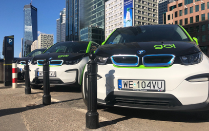 500 elektrycznych BMW rusza na stolicę