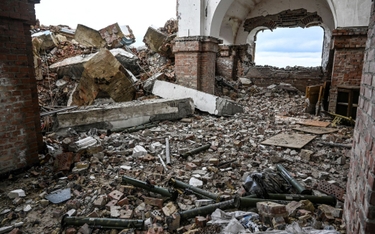 Zniszczenia w ostrzelanym przez Rosjan Kramatorsku w obwodzie donieckim