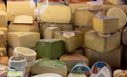 Chiny nałożą cła do 42,7 proc. na nabiał z Unii Europejskiej