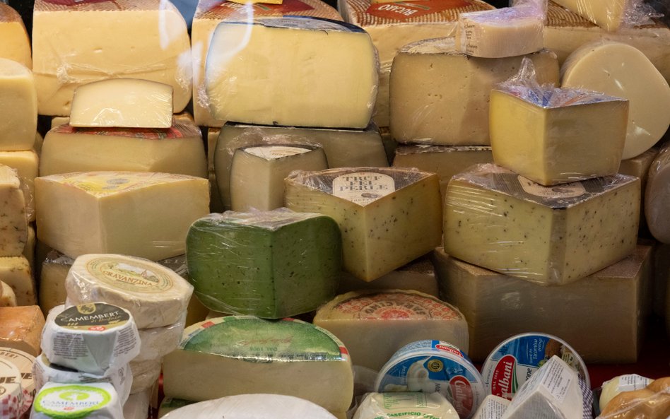 Chiny nałożą cła do 42,7 proc. na nabiał z Unii Europejskiej