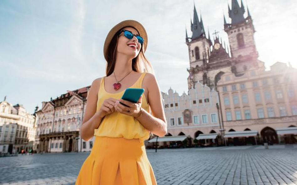 Dopłaty za roaming mogą zniknąć. Na razie wygląda to tak