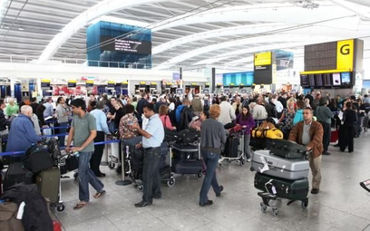 Na Heathrow krótka przerwa w lotach przez podejrzany przedmiot