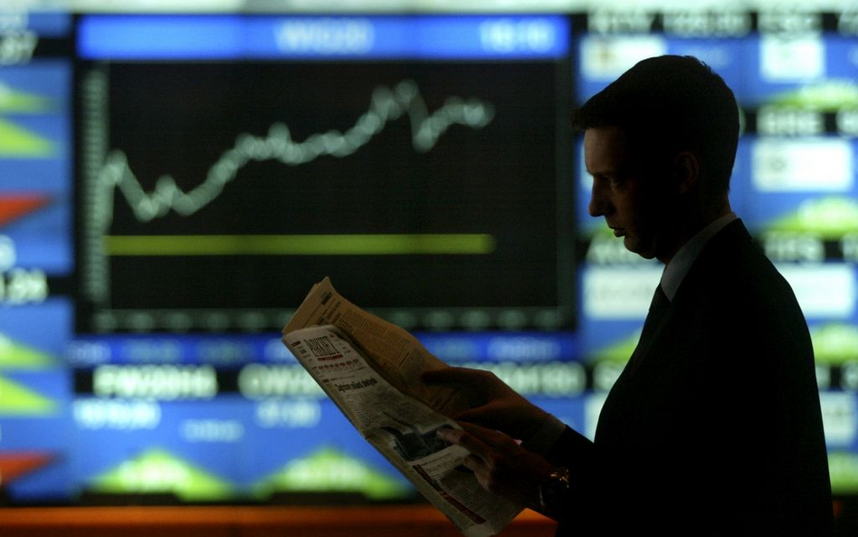 Finał dużej transakcji przejęcia na rynku finansowym. W tle PPK