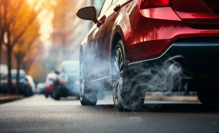 Nowy podatek już w przyszłym roku. Dużo zapłacisz za stare auto spalinowe