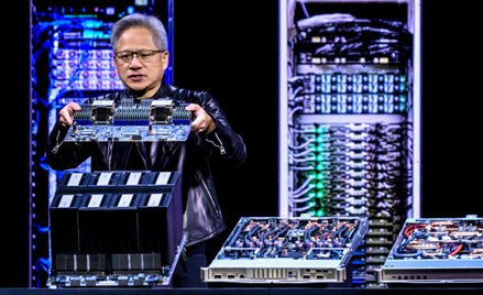 Jensen Huang, prezes Nvidii, niedawno triumfował, bo udało mu się przekonać administrację Trumpa do 