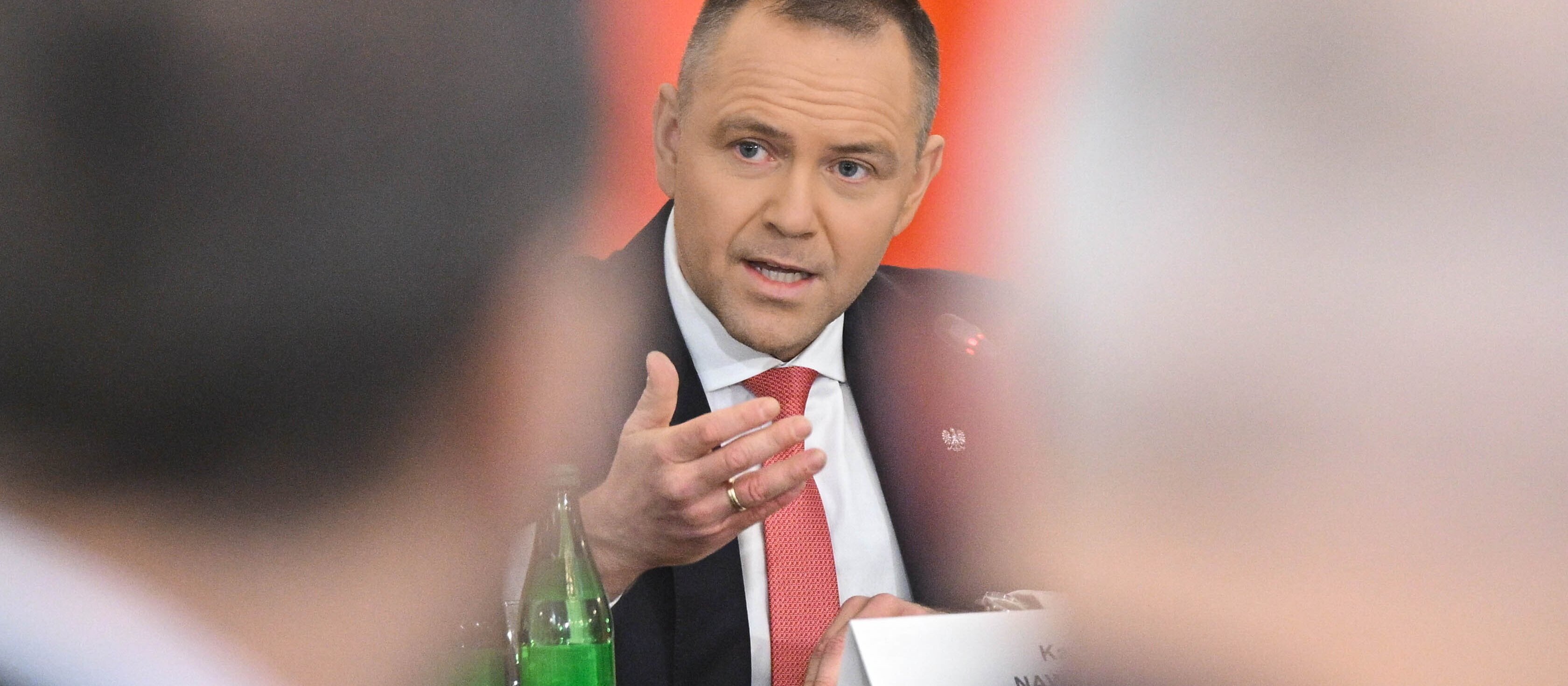 Czy mamy prawo wiedzieć, kto Karolowi Nawrockiemu pisze ustawy? Ekspert: Transparentność jest kluczowa