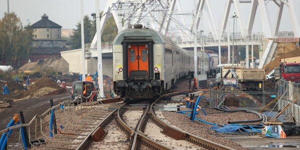 Wrzutka do ustawy o autobusach zabetonuje kolej? Branża przewozowa alarmuje