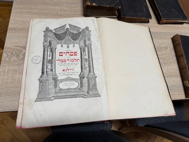 Wartość rynkową zabezpieczonych pozycji szacuje się na kilka tysięcy złotych.