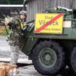 Amerykański żołnierz z 2. Pułku Kawalerii wojsk lądowych USA w miejscu dyslokacji jednostki, mieście
