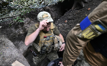 Ukraińscy żołnierze okopują się w obwodzie sumskim