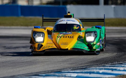 Załoga Inter Europol w samochodzie klasy LMP2