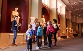 Przedmiotem przedsięwzięcia jest organizacja jednodniowych wyjść uczniów do instytucji kultury i ich