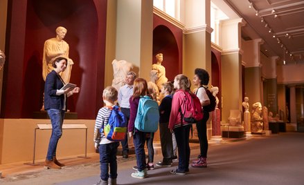 Nauczyciele nie mogą tracić wynagrodzenia przez wycieczki