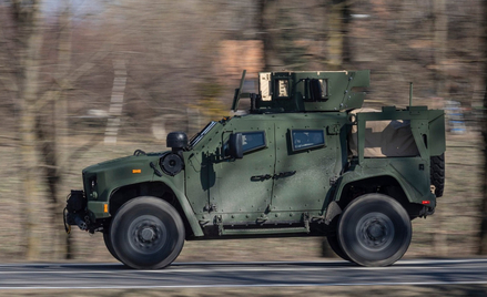 Jeden z pierwszych 50 pojazdów JLTV dostarczonych dotąd Litewskim Siłom Zbrojny.
