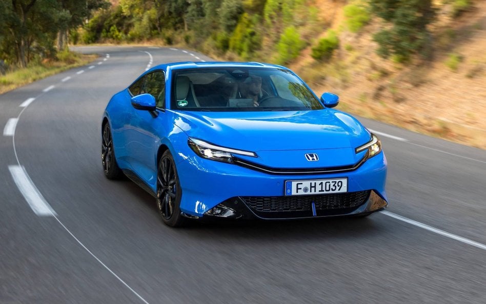 Honda Prelude pozostała dwudrzwiowym coupe średniej wielkości