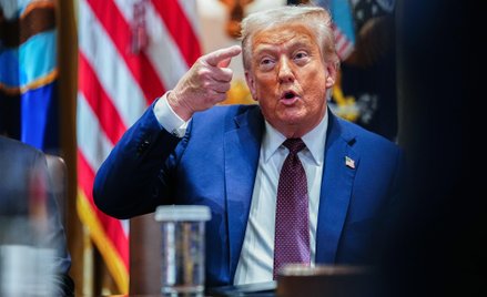 Czy prezydent USA Donald Trump chce wstrzymać wojnę? Fot. Aaron Schwartz/CNP/Bloomberg