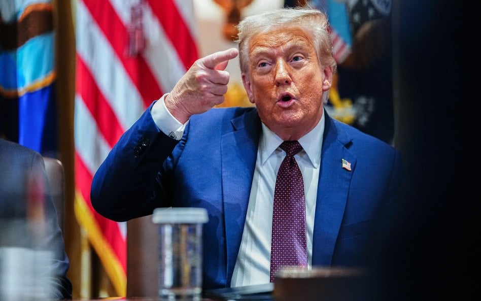 Czy prezydent USA Donald Trump chce wstrzymać wojnę? Fot. Aaron Schwartz/CNP/Bloomberg