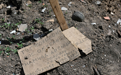 Grób Rosjanina pochowanego przez mieszkańców przysiółku Mala Rogan niedaleko Charkowa