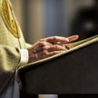 Sondaż: Czy hierarchowie radzą sobie z problemem pedofilii wśród duchownych?
