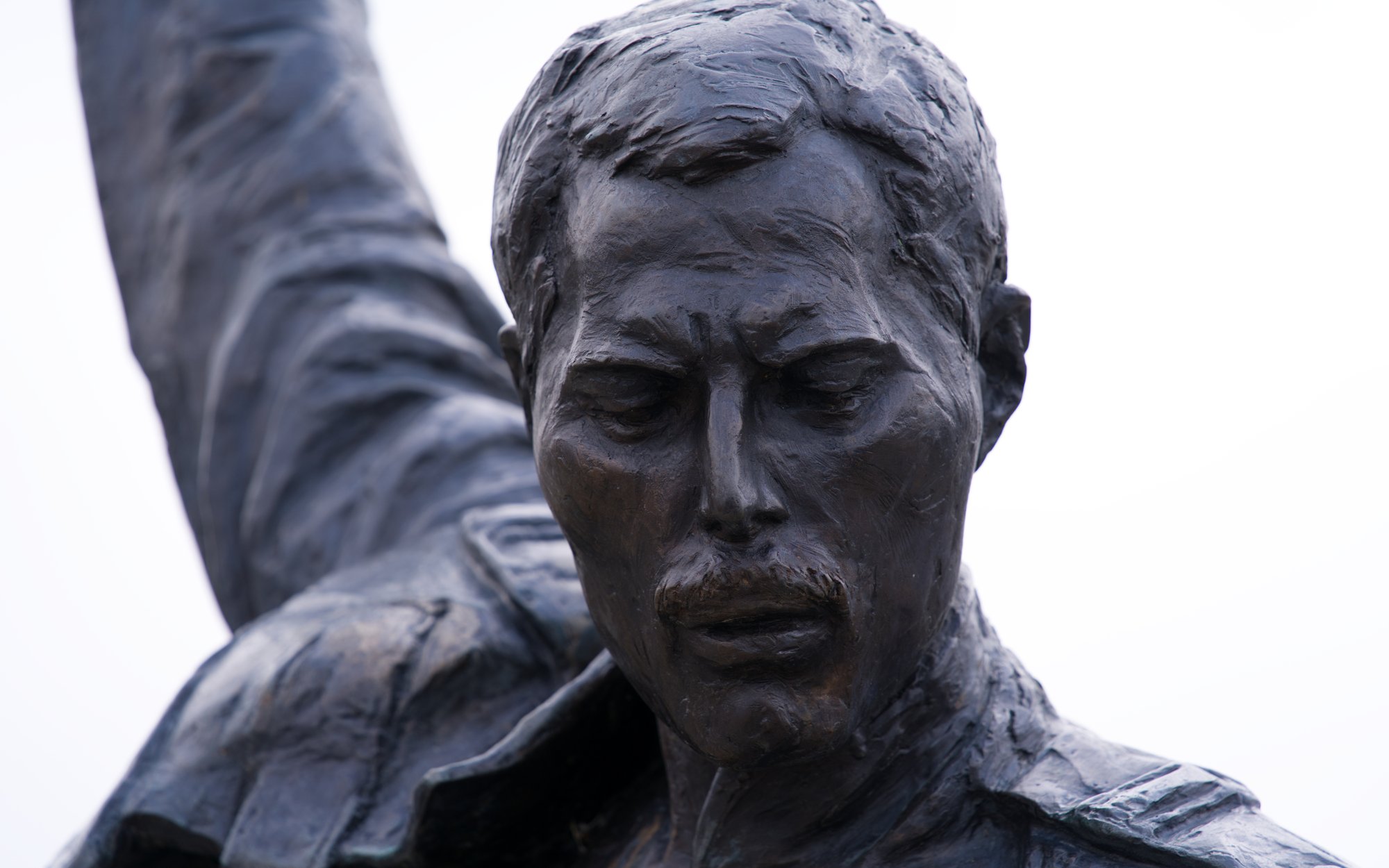 Córka lidera Queen: filmowy szlagier „Bohemian Rhapsody" pełen fałszów o Mercurym