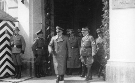 Sondaż: Czy domagać się reparacji od Niemiec