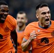 Lautaro Martinez (z prawej) to najlepszy strzelec Interu Mediolan i Serie A. Obok Marcus Thuram
