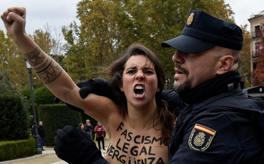 Aktywistki Femen przerwały wiec zwolenników Franco. Interweniowała policja