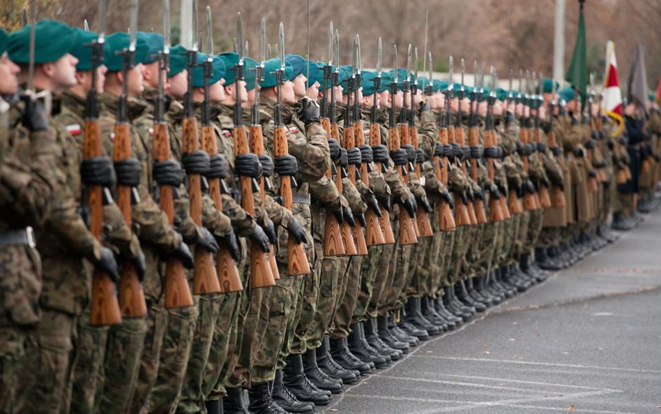 Zmiana zasad przyznawania dodatku za długoletnią służbę w wojsku
