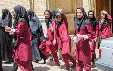 Irańskie szkoły są otwarte dla małych uchodźców z Afganistanu